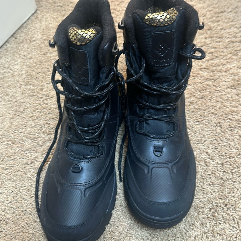 Columbia snow boots